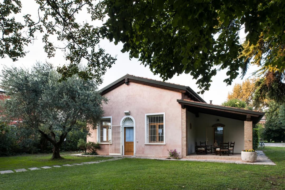 Casa Lunia — photo 1 of 1
