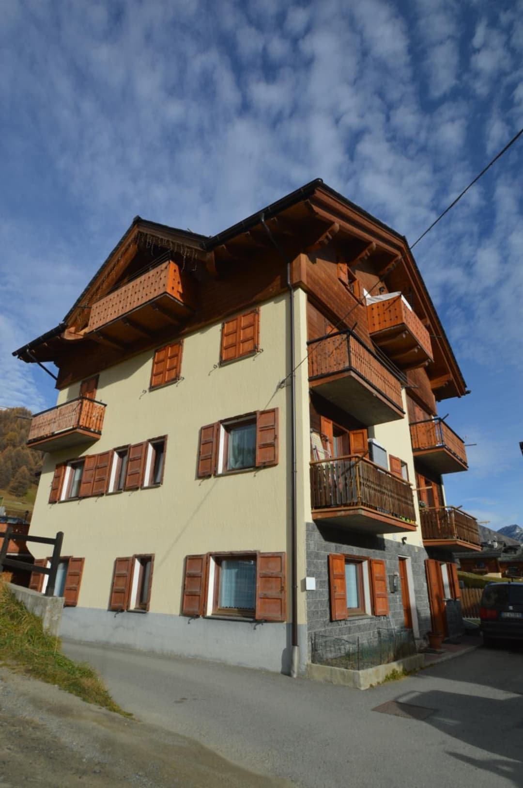 Fior d'Alpe Apartment — photo 1 of 21