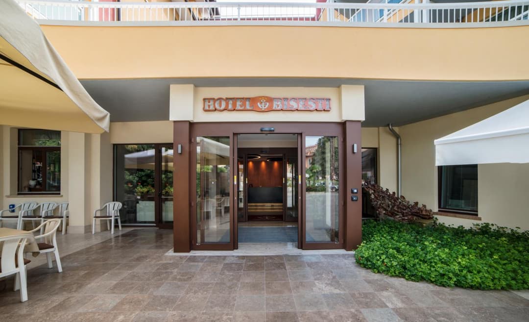 Hotel Bisesti ***S — photo 1 of 73