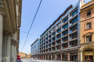 Ugo Bassi Apartments