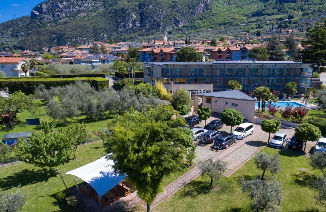 Park Hotel Il Vigneto — photo 1 of 60