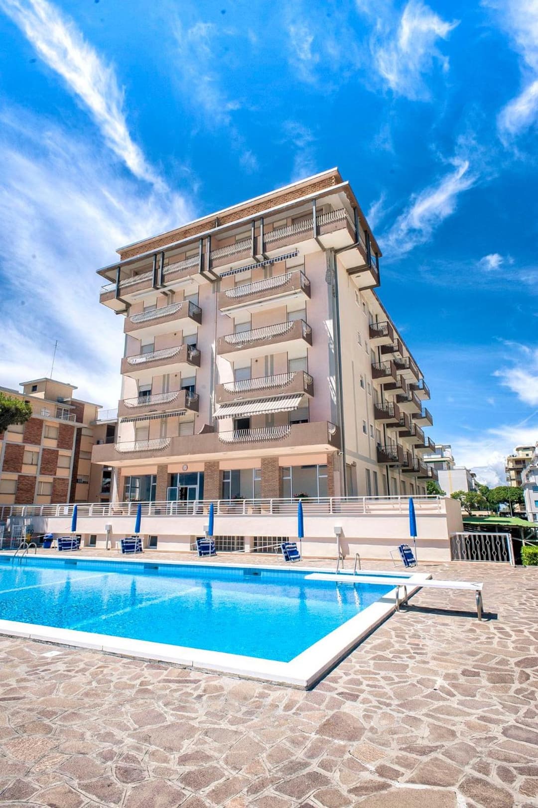 Sea view apartment with swimming pool — photo 1 of 1