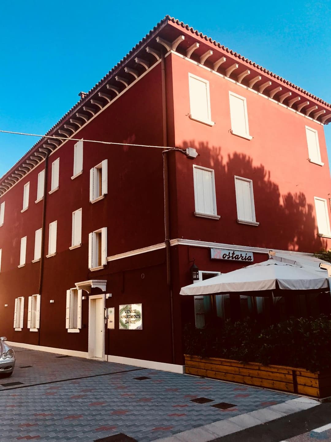 Venice Apartments Dante — photo 1 of 1