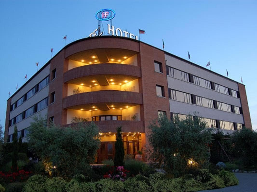 Hotel Forum — photo 1 of 42