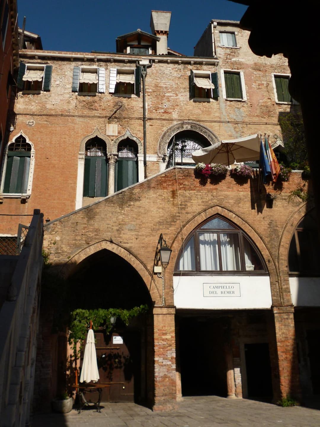 Palazzo Lion Morosini - Check in presso Locanda Ai Santi Apostoli — photo 1 of 1
