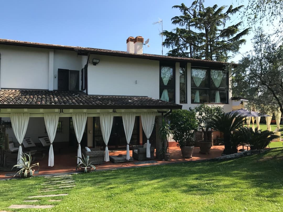 Villa El Perlè, Padenghe sul Garda by Geco Vacation Rentals — photo 1 of 57