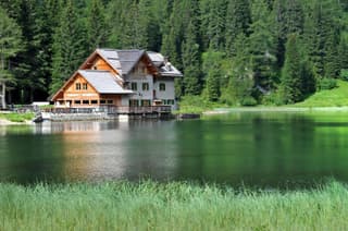 Rifugio Lago Nambino