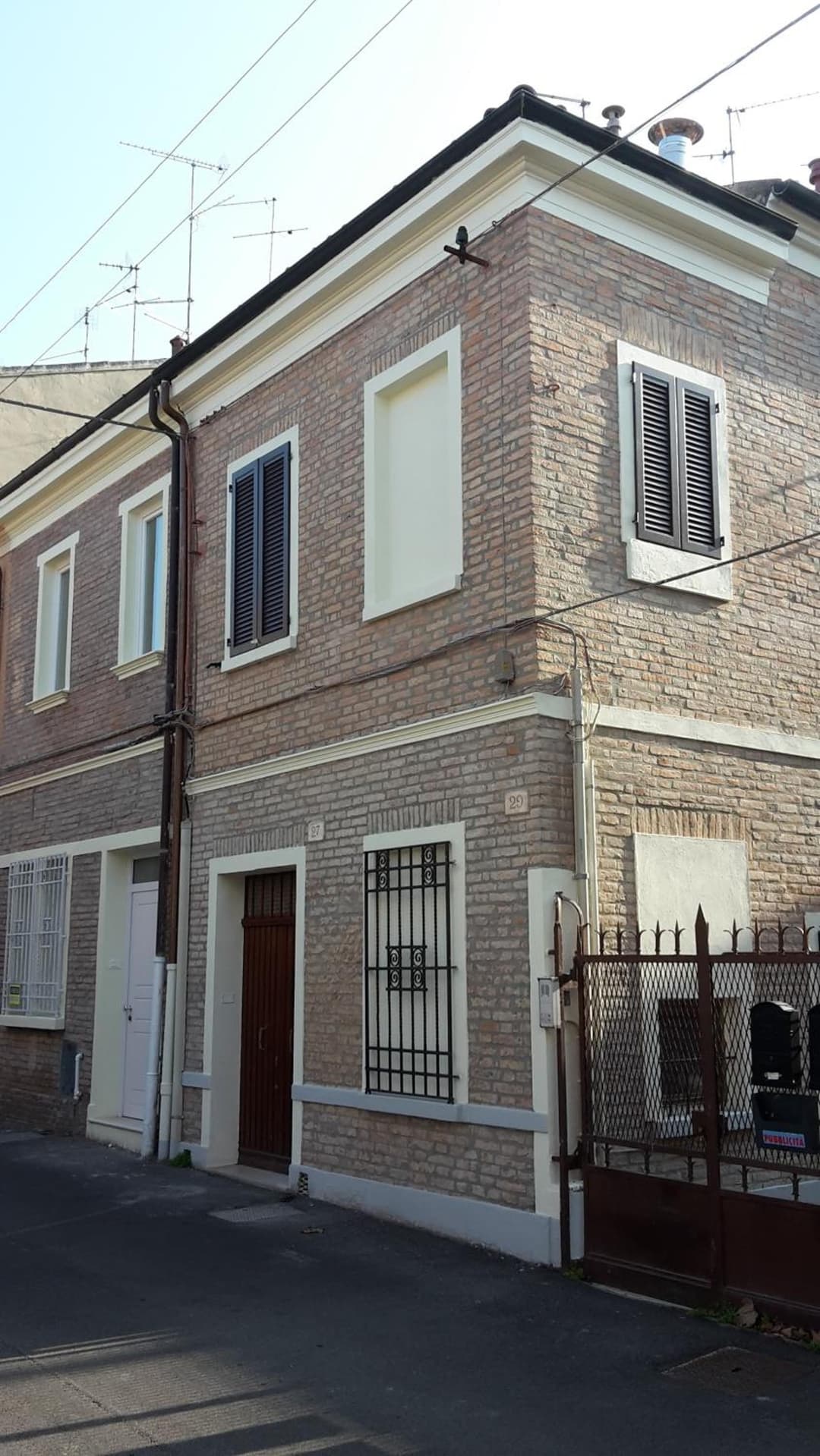 La Casetta Ferrara B&B — photo 1 of 18