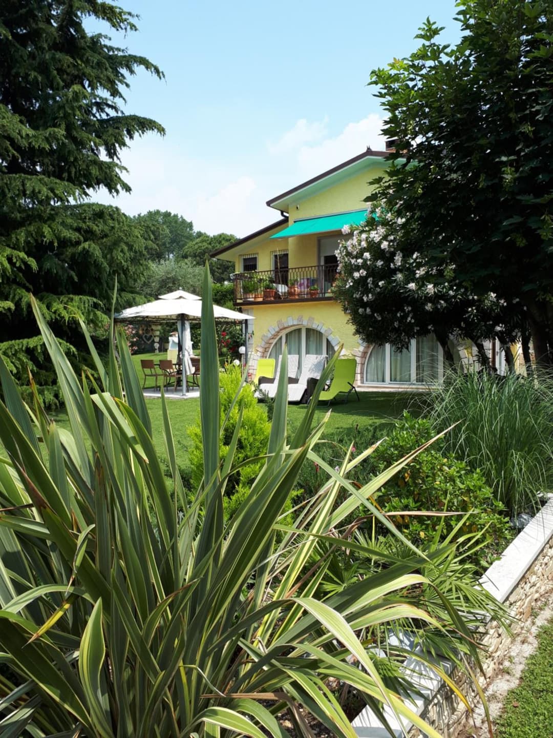 Casa Romantica — photo 1 of 22