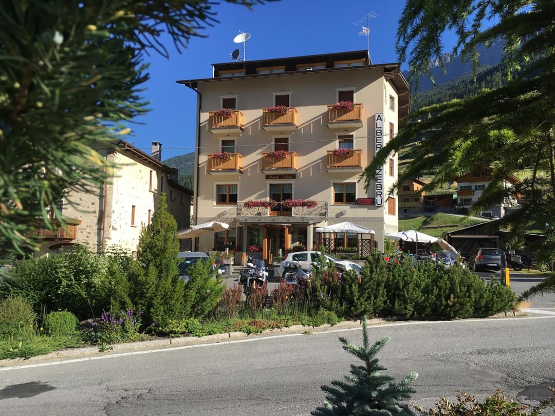 Hotel Zebrù — photo 1 of 50