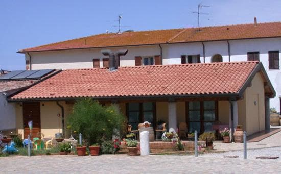 Podere San Michele Cantina con Camere — photo 1 of 27