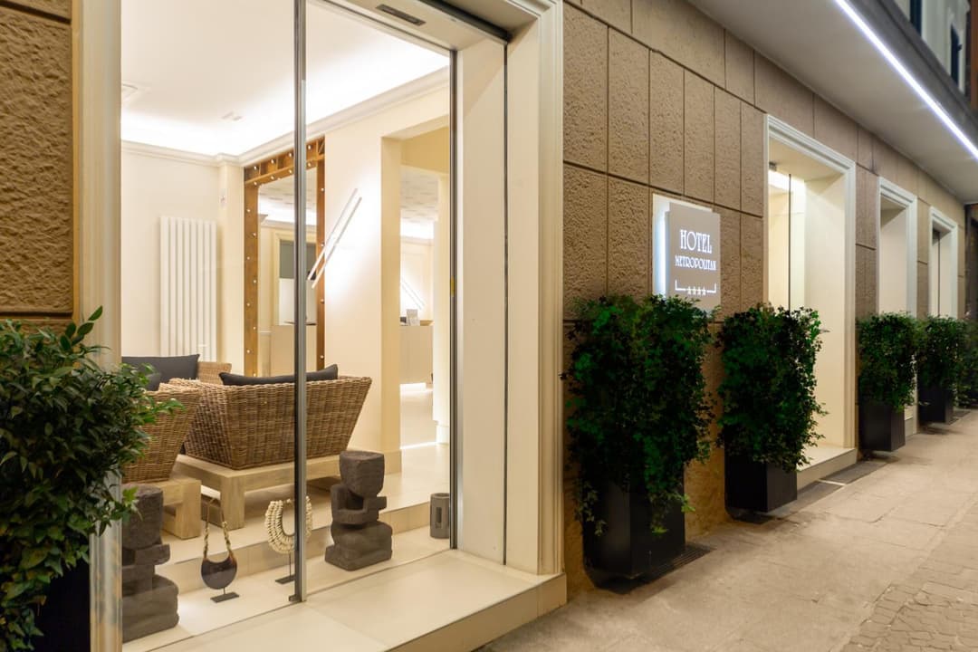 Hotel Metropolitan — photo 1 of 1