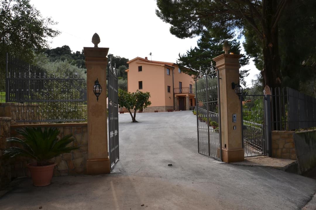 Villa Tiberio — photo 1 of 1