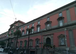 "Dint e viche e Napule" Guest House