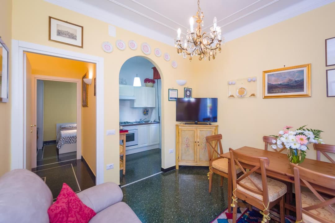 Diamond Apartment — photo 1 of 27