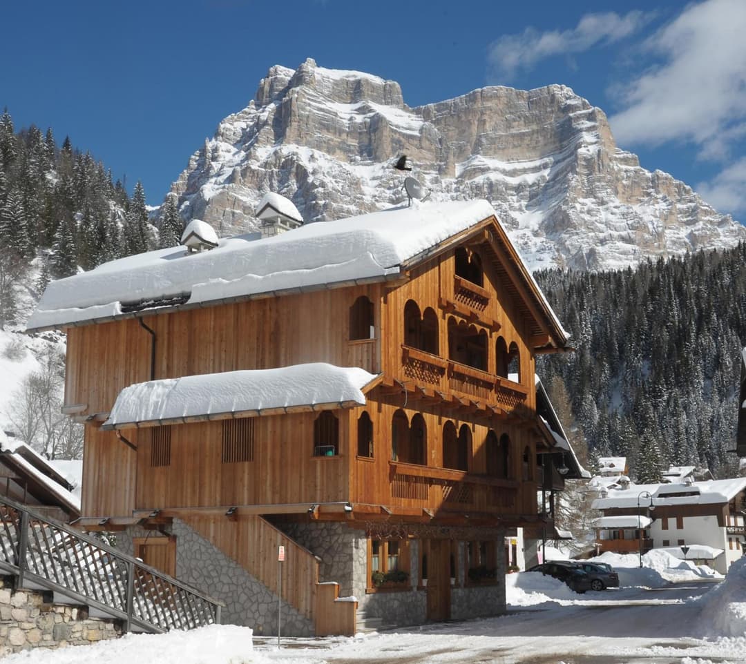 Romantic Chalet Dolomiti — photo 1 of 15