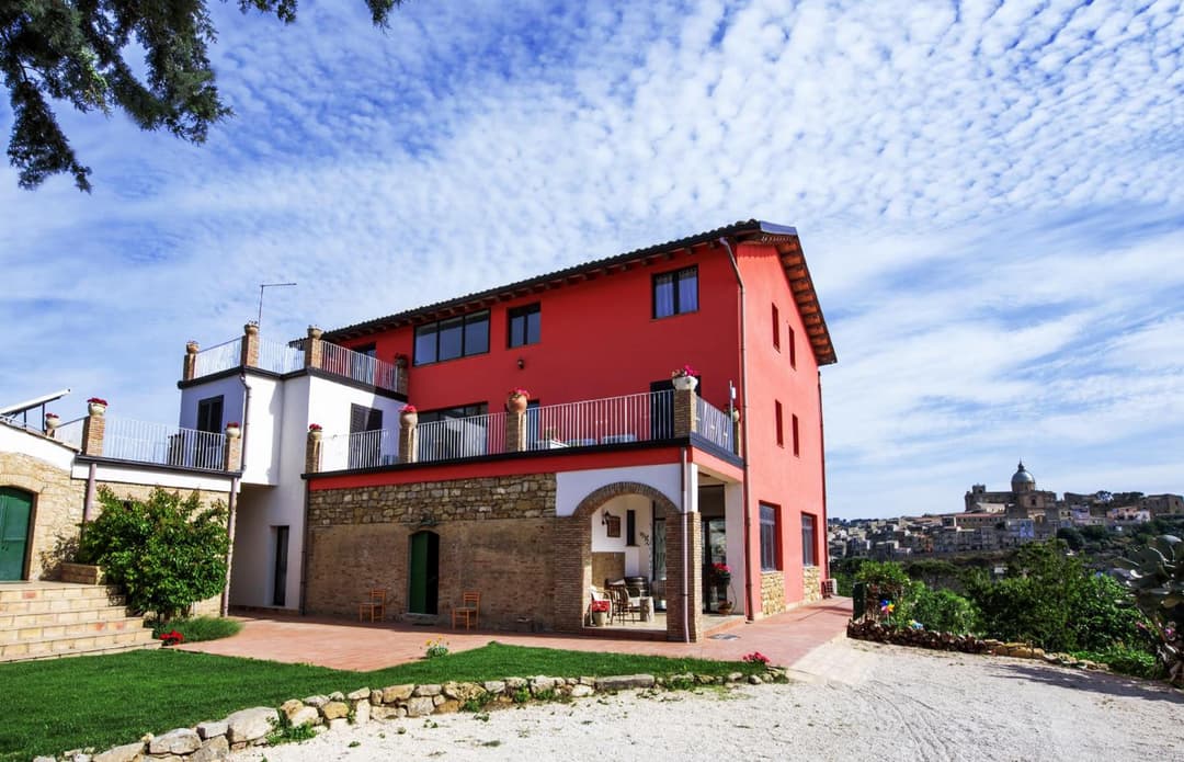 La Casa Rossa Country House — photo 1 of 1
