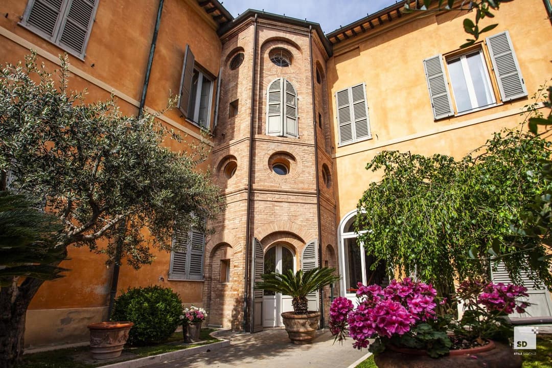 Palazzo Galletti Abbiosi — photo 1 of 1