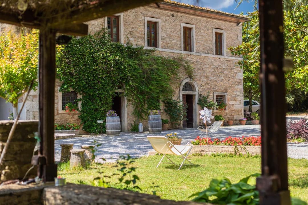 Agriturismo diffuso Tenuta Armaiolo - widespread farmhouse — photo 1 of 61