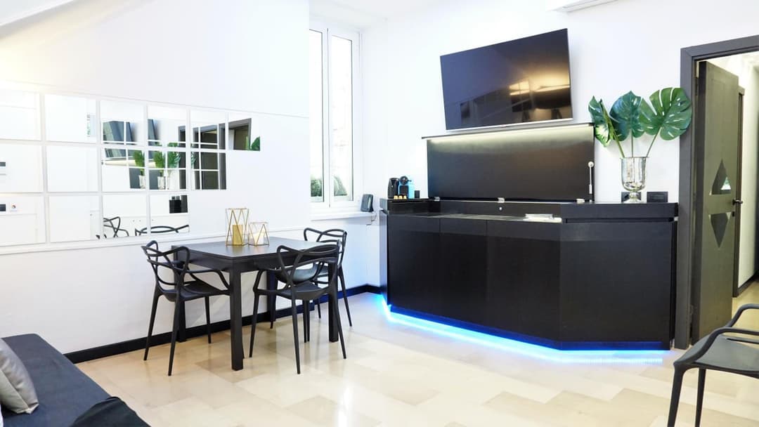 LUX- Spanish Steps 60A Exclusive Suite Apartment — photo 1 of 1