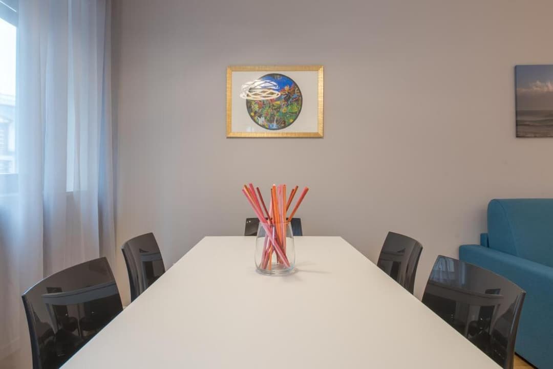 Linda House — photo 1 of 25