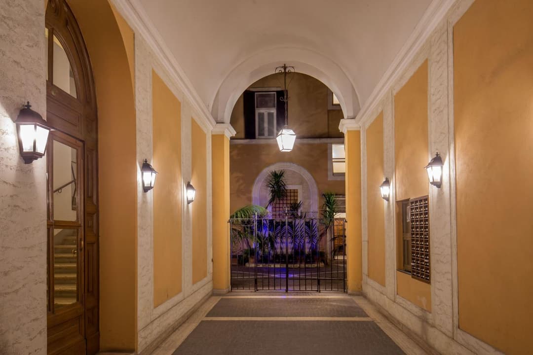 Navona White Apartment — photo 1 of 1