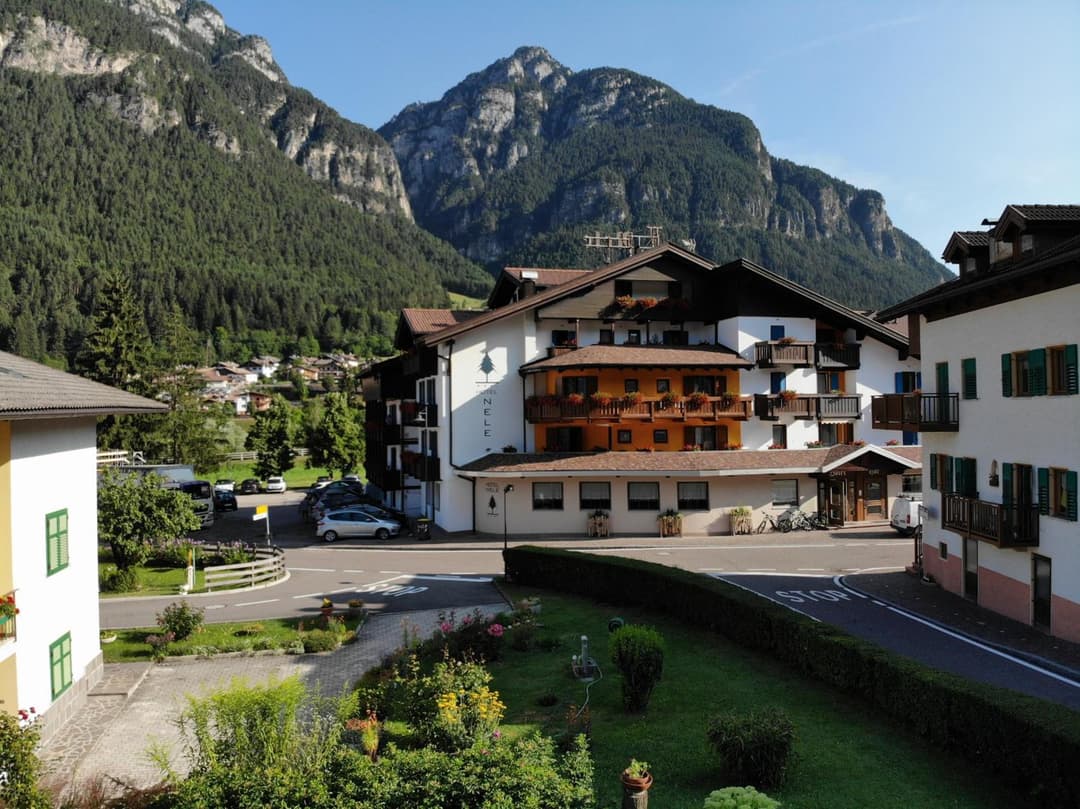 Hotel Nele — photo 1 of 54