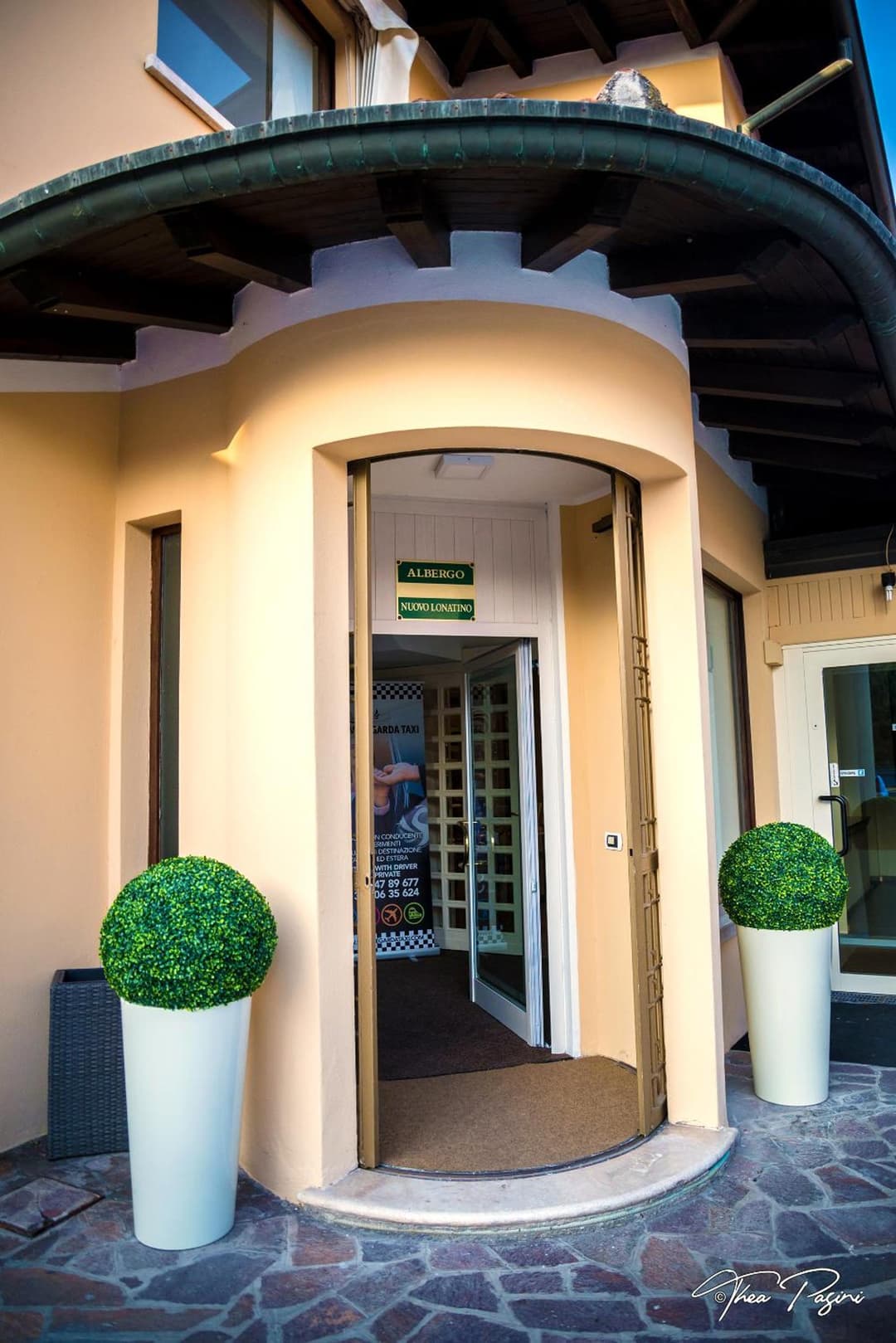Hotel Lonatino — photo 1 of 23