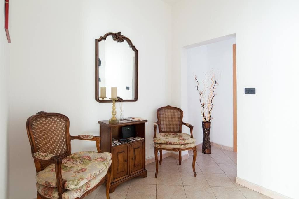 Apt. "La Perla del Golfo" in the right center! (5Terre) — photo 1 of 20