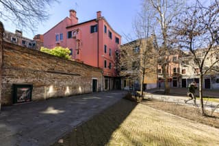 Mimosa Apartment