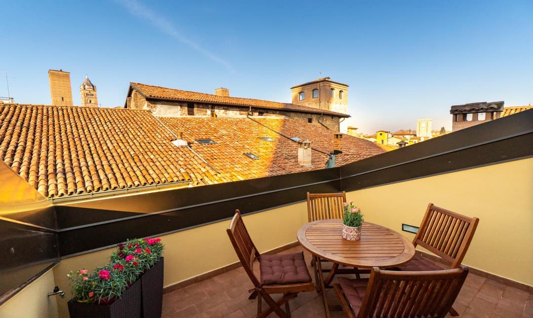 Asinelli Panoramic Rooftop, In front of the Two Towers — photo 1 of 1