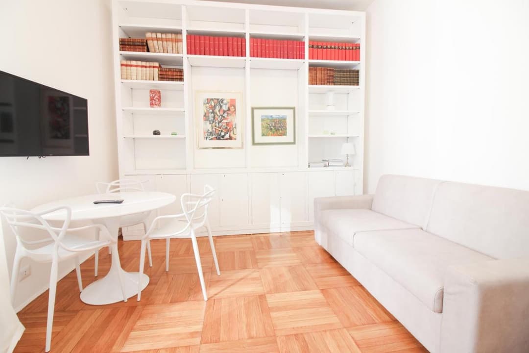 Duomo Charme Apartment — photo 1 of 14