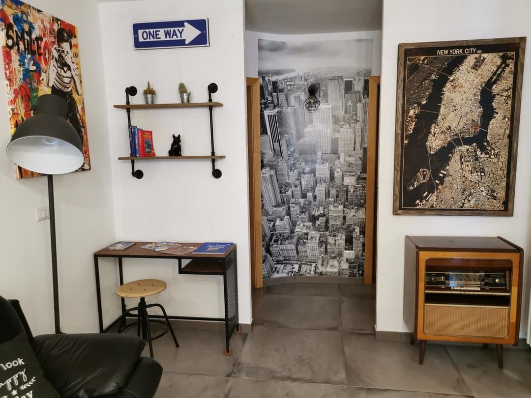 The black dog house — photo 1 of 1
