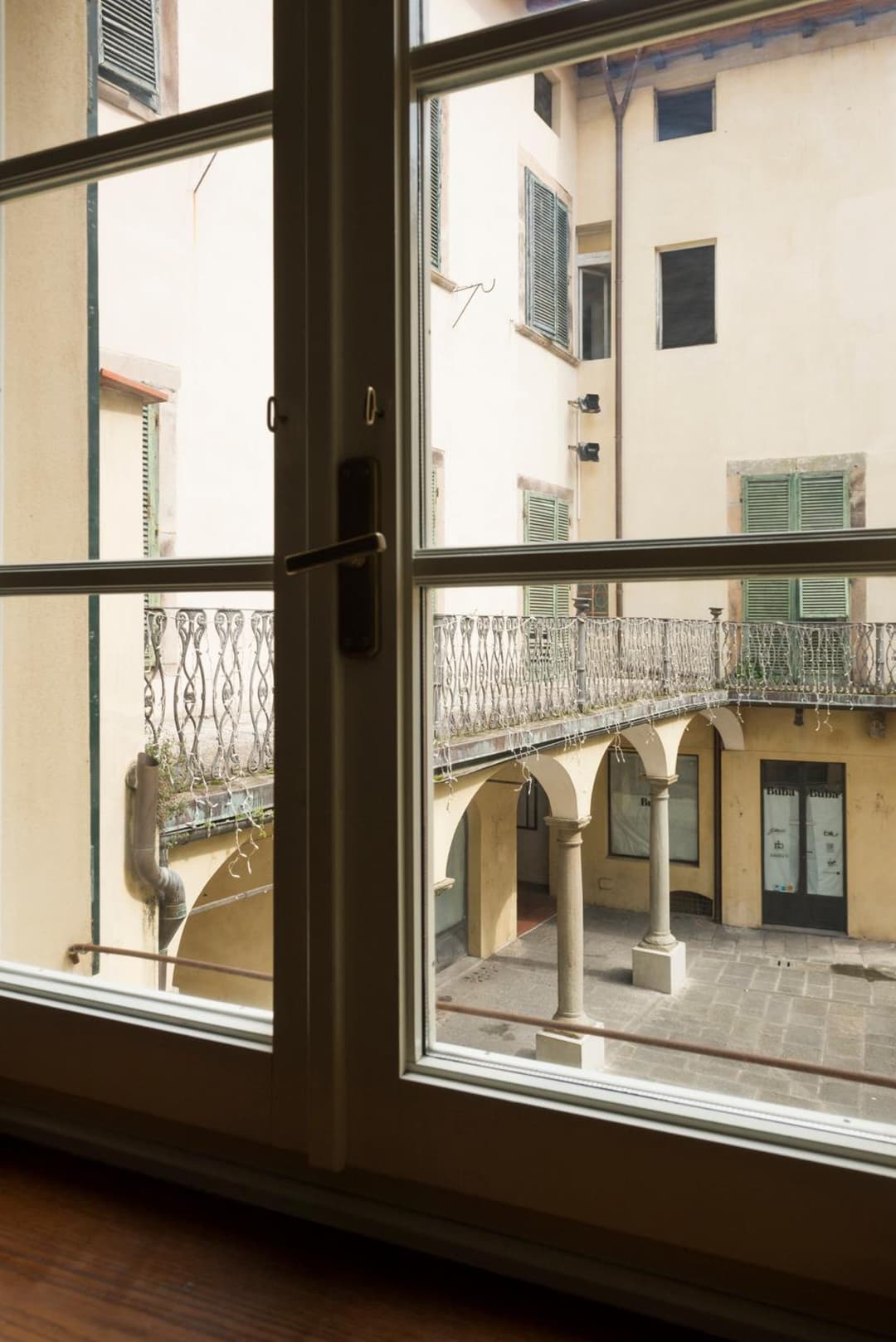 Tranquillo bilocale in centro — photo 1 of 33