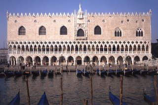 Delicious Apartament near St. Mark Square