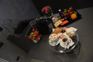 suite28