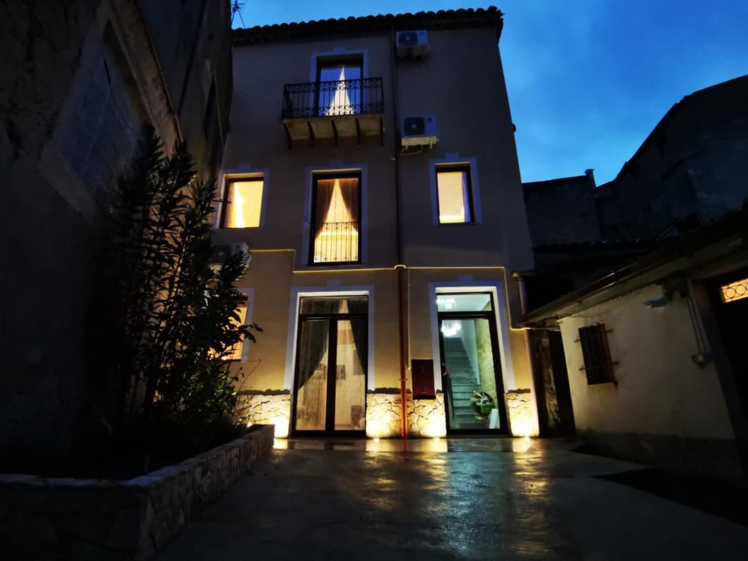 Suite Inn Centro Dimora Storica - Suite con o senza vasca idromassaggio — photo 1 of 1