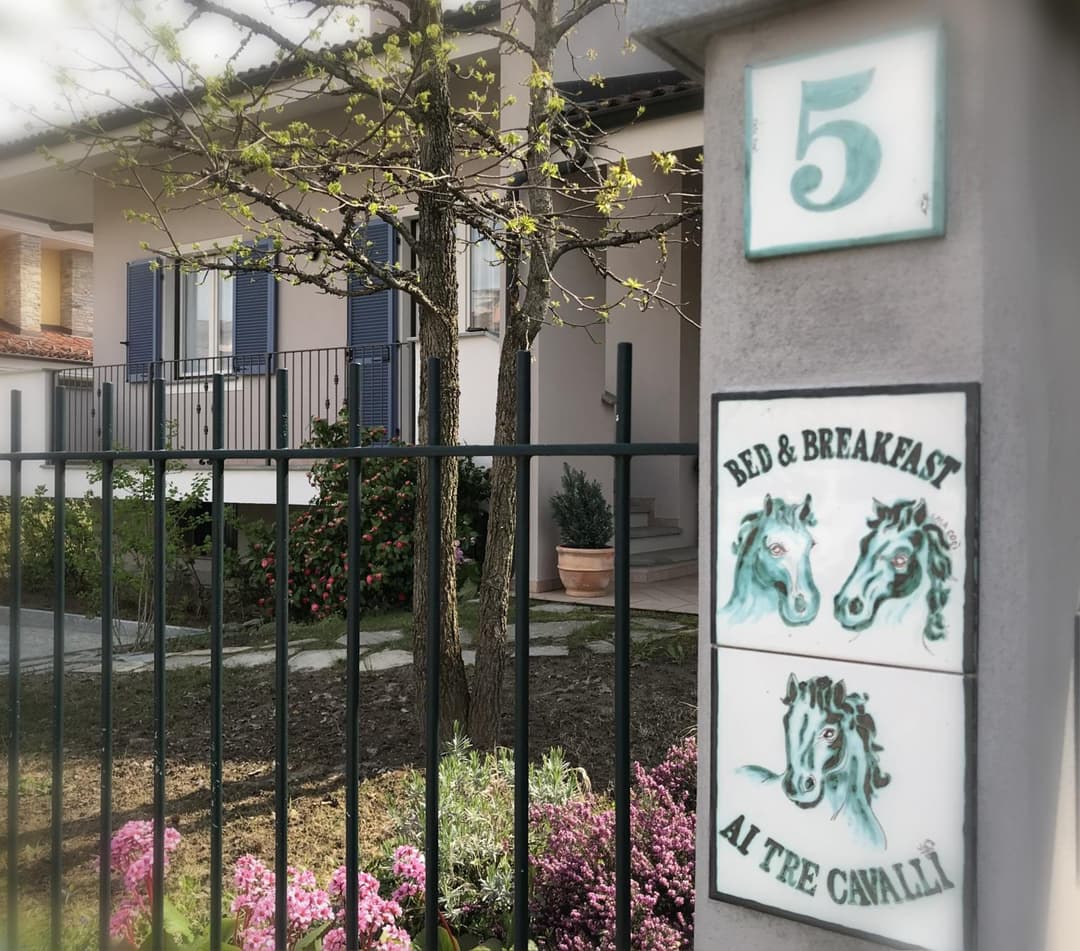 B&B Ai Tre Cavalli — photo 1 of 47