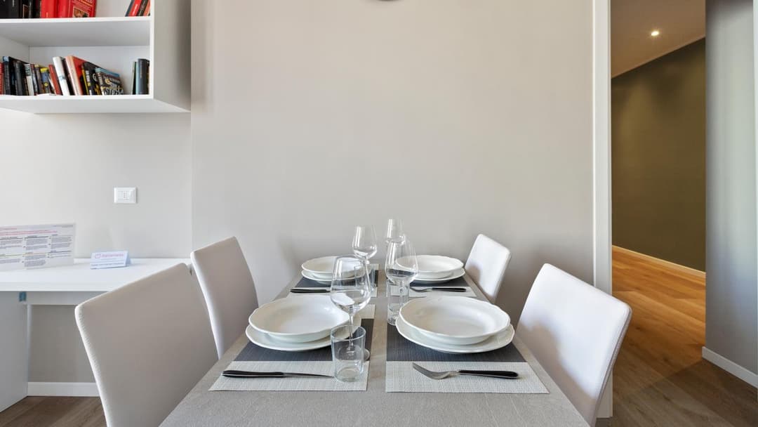 Italianway Easy - Largo Allegri 4 — photo 1 of 23