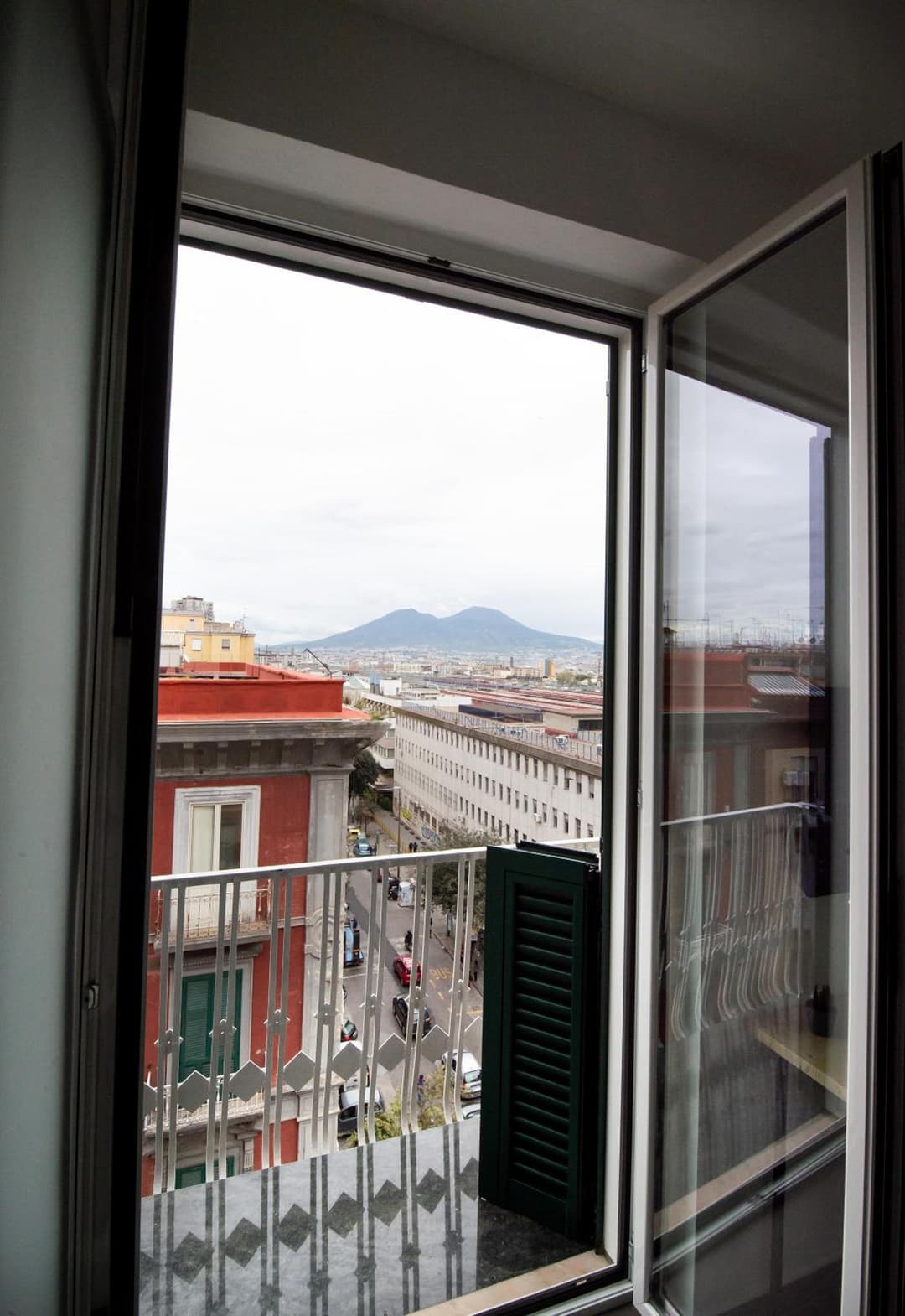 GB Vesuvius Napoli — photo 1 of 1