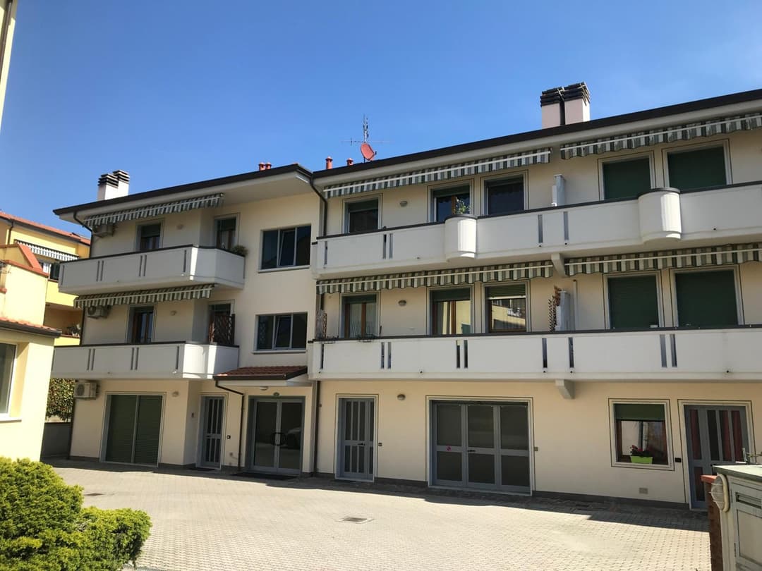 FUORI PORTA NUOVA — photo 1 of 19