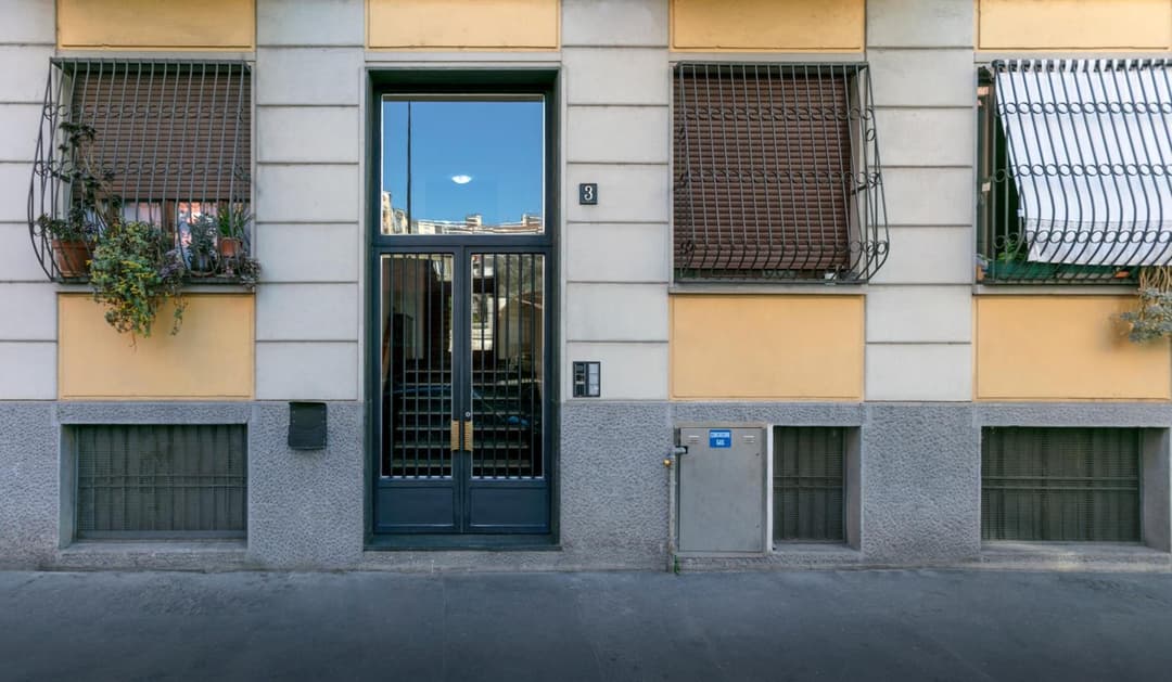 Bright House in Milan — photo 1 of 39