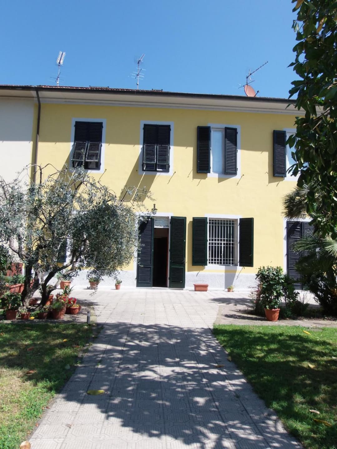 Casa Magnolia — photo 1 of 21