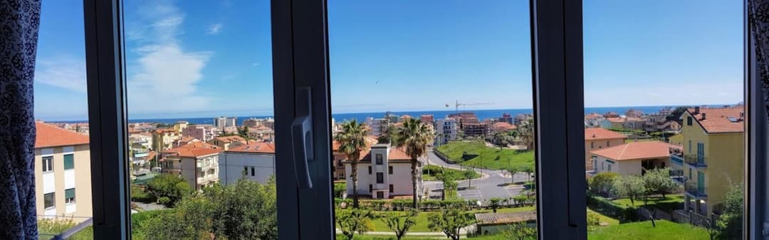 Very cosy house with fabulous sea view! — photo 1 of 45