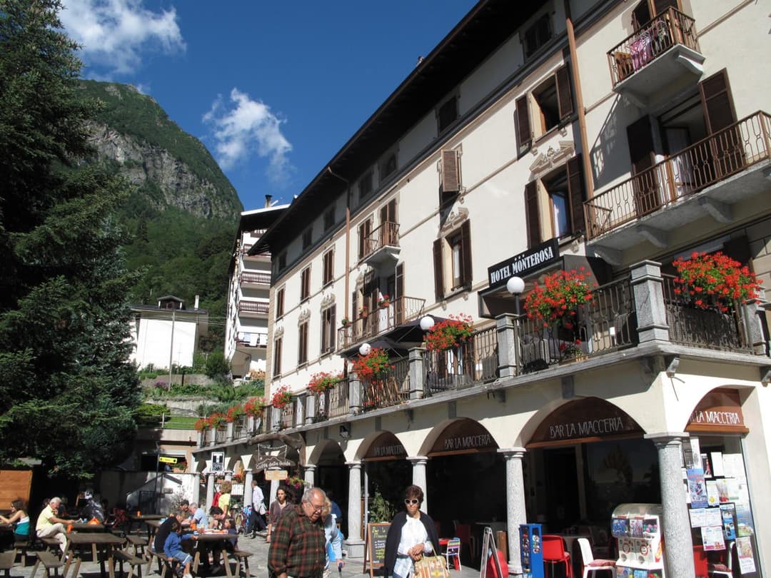 Hotel Monterosa — photo 1 of 49