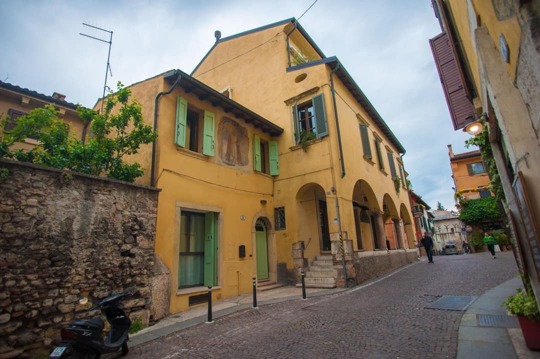 Palazzo Ponte Pietra — photo 1 of 1
