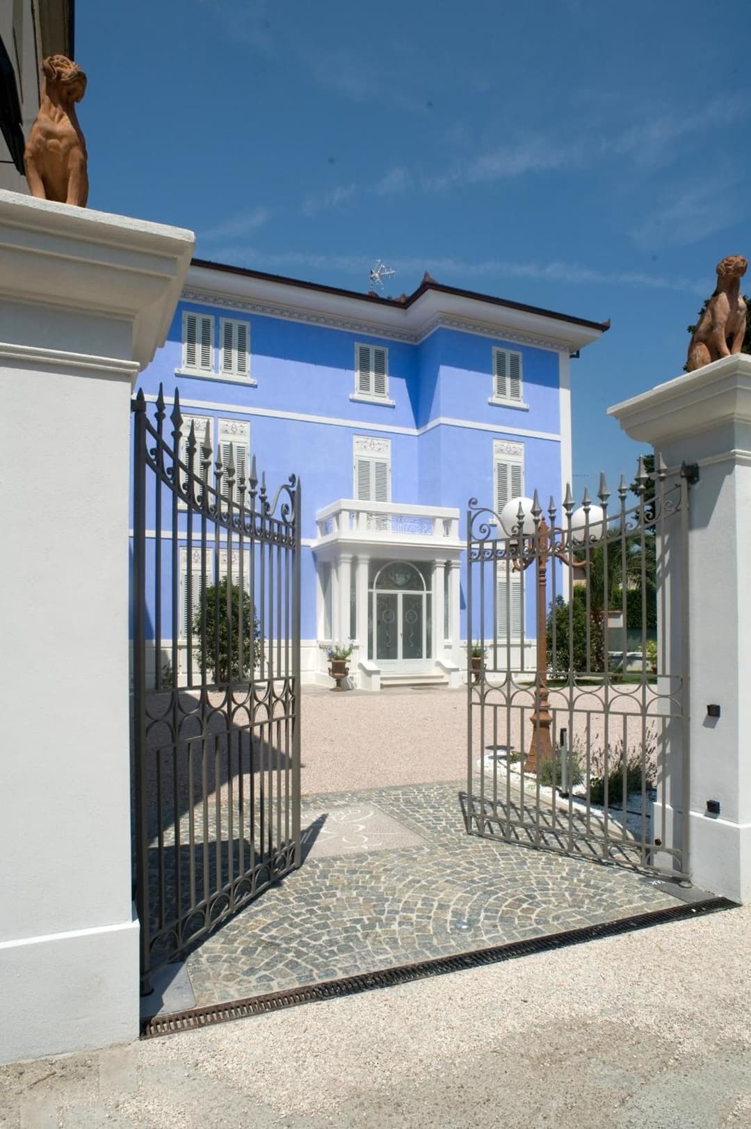 Lucca in Azzurro Maison de Charme — photo 1 of 47