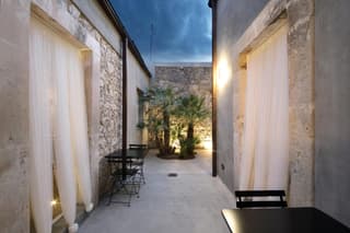 ISONZO SUITES