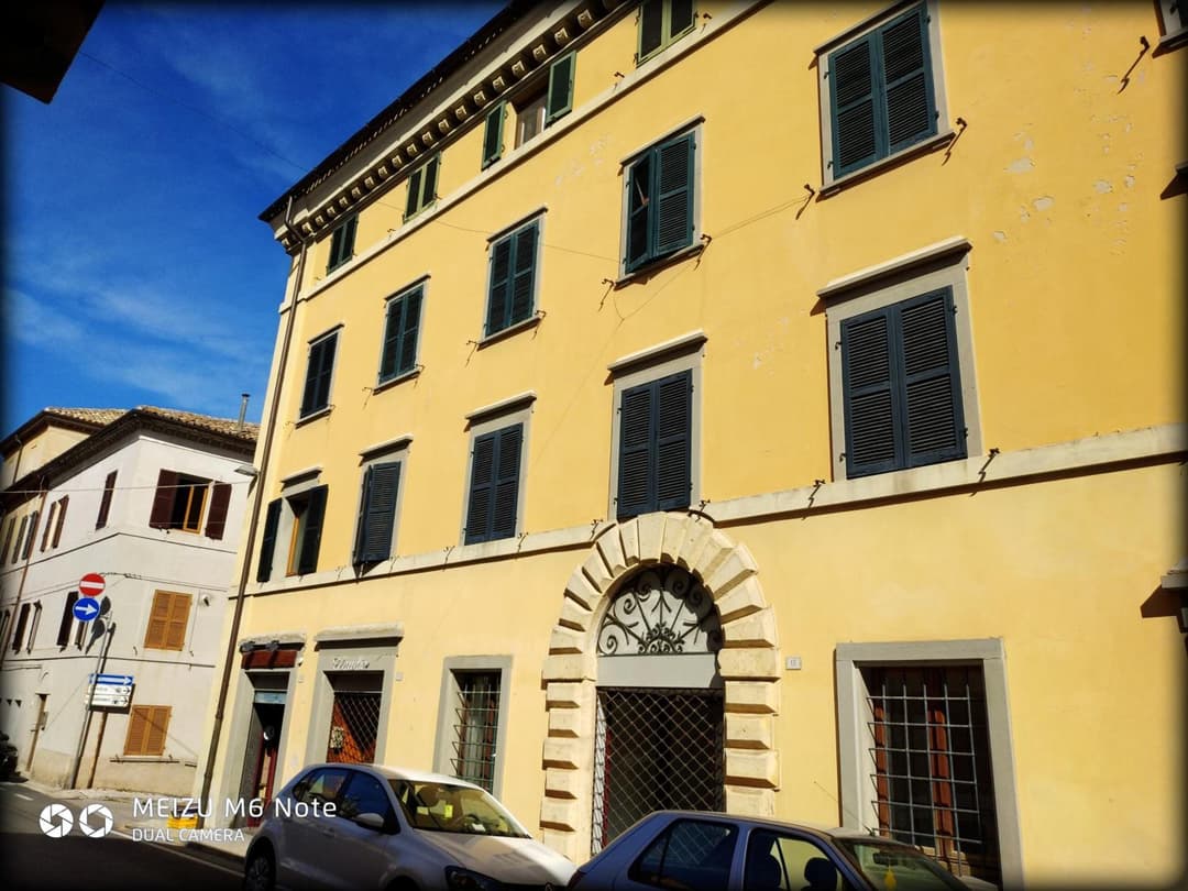 Colle dei lauri — photo 1 of 1