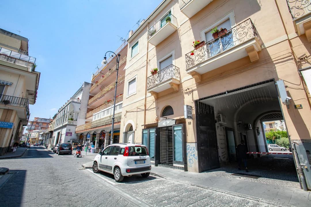 GuestHost - Boscoreale Vanilla Flats Free Parking — photo 1 of 1